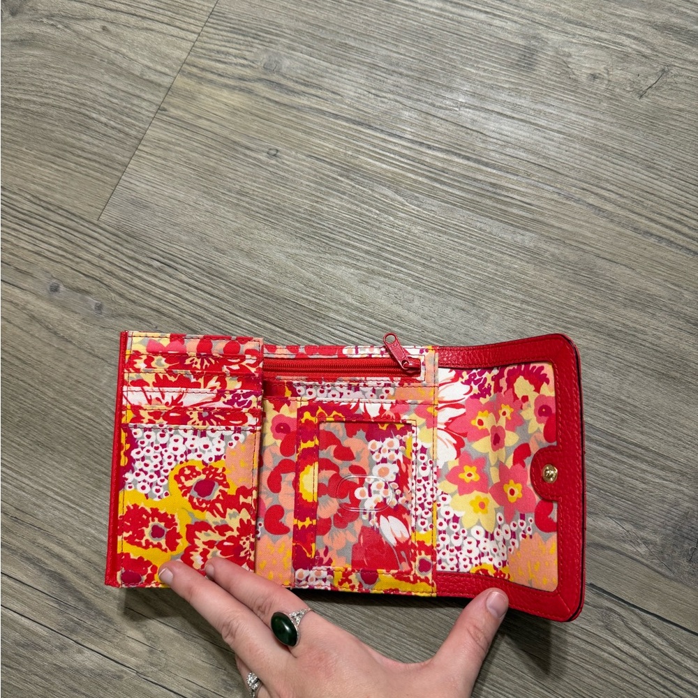 Vera Bradley Leather Riley Compact Wallet Canyon Sunset Red - Picture 3 of 7